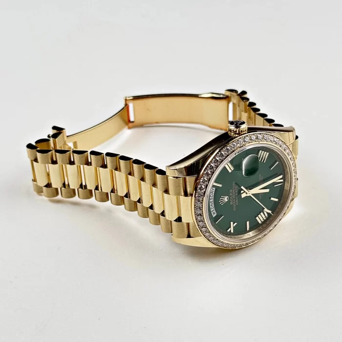 Rolex Day-Date 228348RBR Yellow Gold Green Roman Numeral Dial Diamond Bezel (2024) - 图片 4