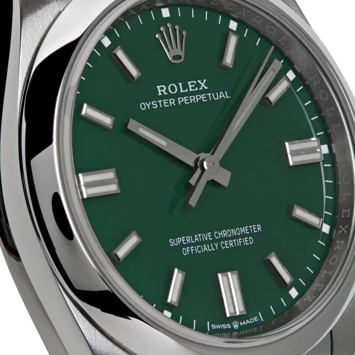 Rolex Oyster Perpetual 126000 Stainless Steel Green Dial - 图片 5
