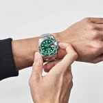Rolex Submariner Date 116610LV 'Hulk' Stainless Steel Green Dial - 图片 2