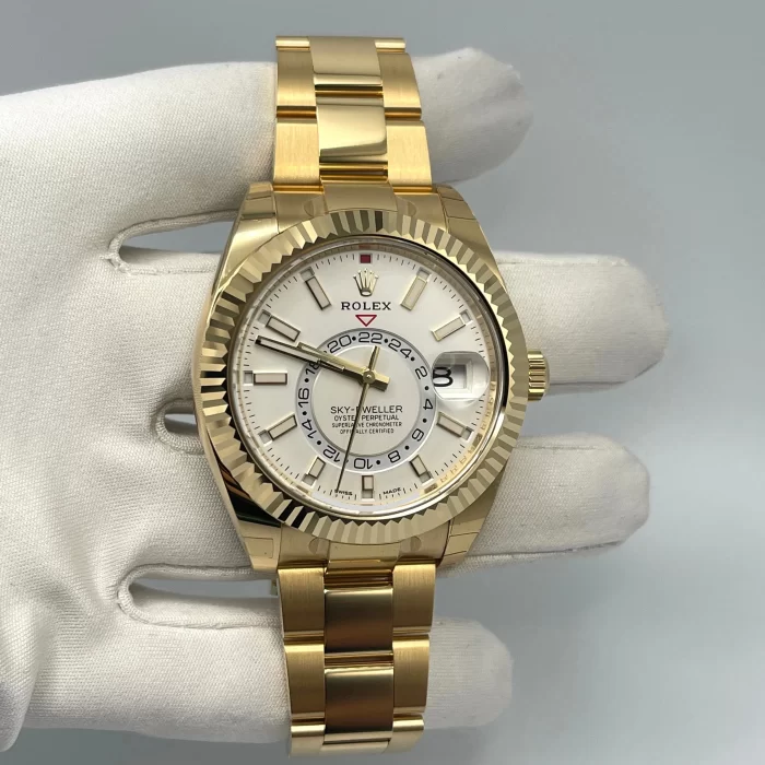 Rolex Sky-Dweller 326938 Yellow Gold White Dial - 图片 3