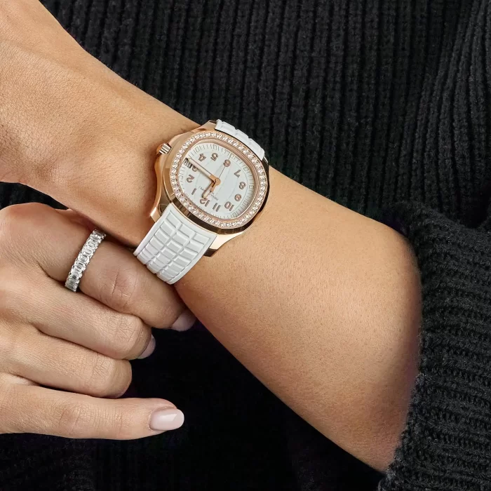 Patek Philippe Aquanaut Luce 5268/200R-001 Rose Gold Diamond Bezel White Dial - 图片 2
