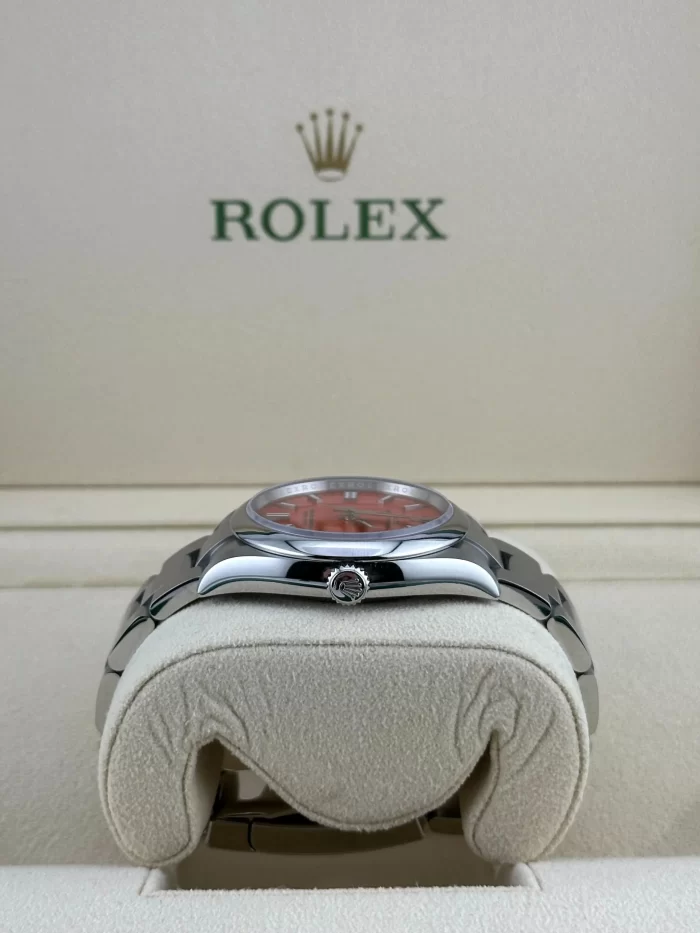 Rolex Oyster Perpetual 126000 Stainless Steel Coral Red Dial - 图片 4