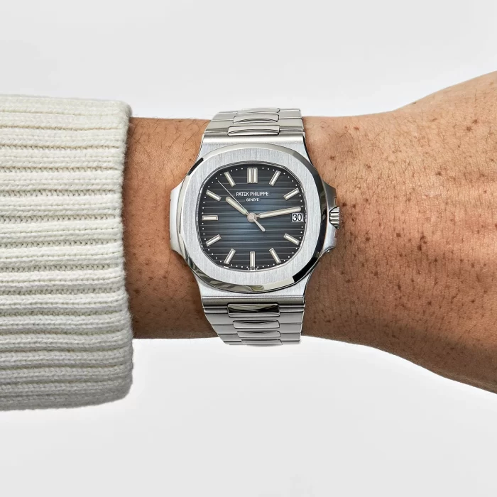 Patek Philippe Nautilus 5711/1A-010 Date Stainless Steel Blue Dial (2019) - 图片 2