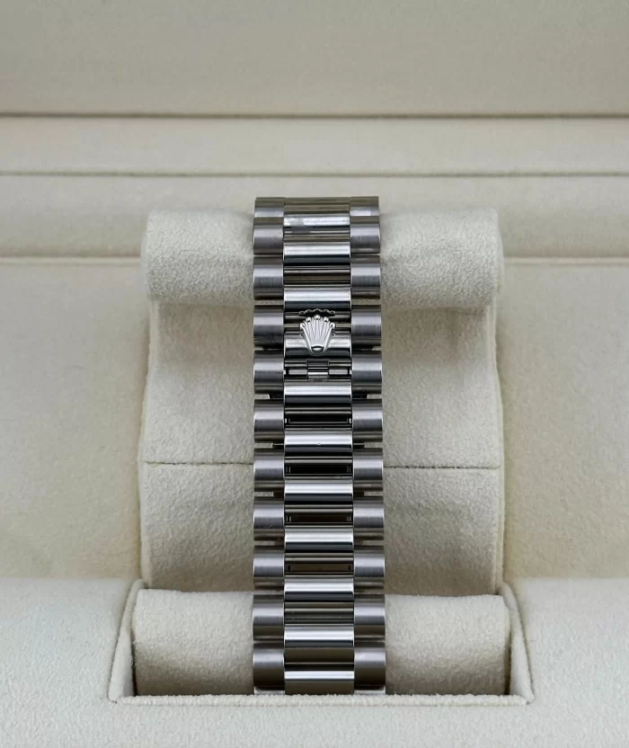 Rolex Day-Date II 218239 White Gold Silver Dial (2022) - 图片 4