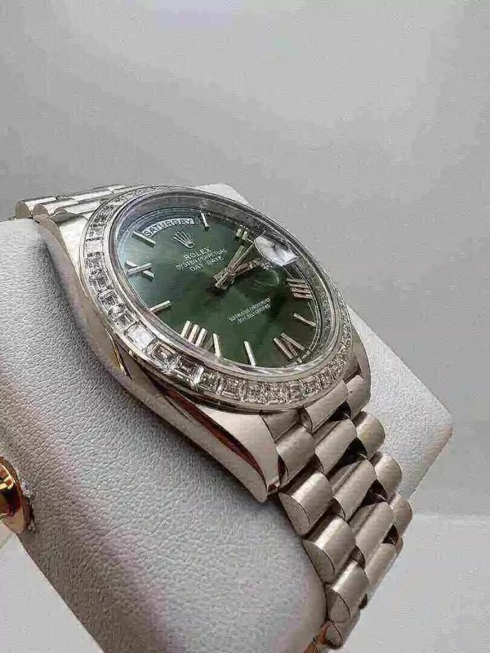 Rolex Day-Date 228396TBR Platinum Olive Green Dial Diamond Bezel - 图片 4