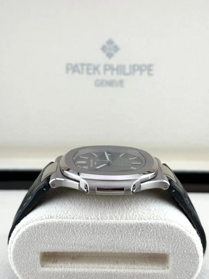 Patek Philippe Nautilus 5711G-001 White Gold Grey Dial (2011) - 图片 3