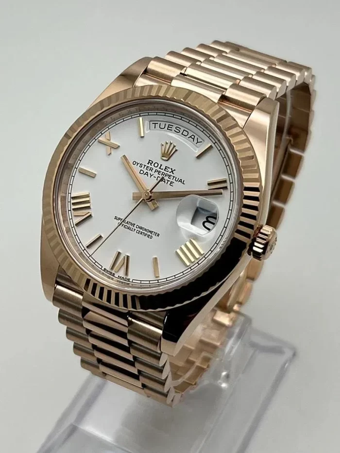 Rolex Day-Date 228235 Rose Gold White Roman Dial - 图片 3