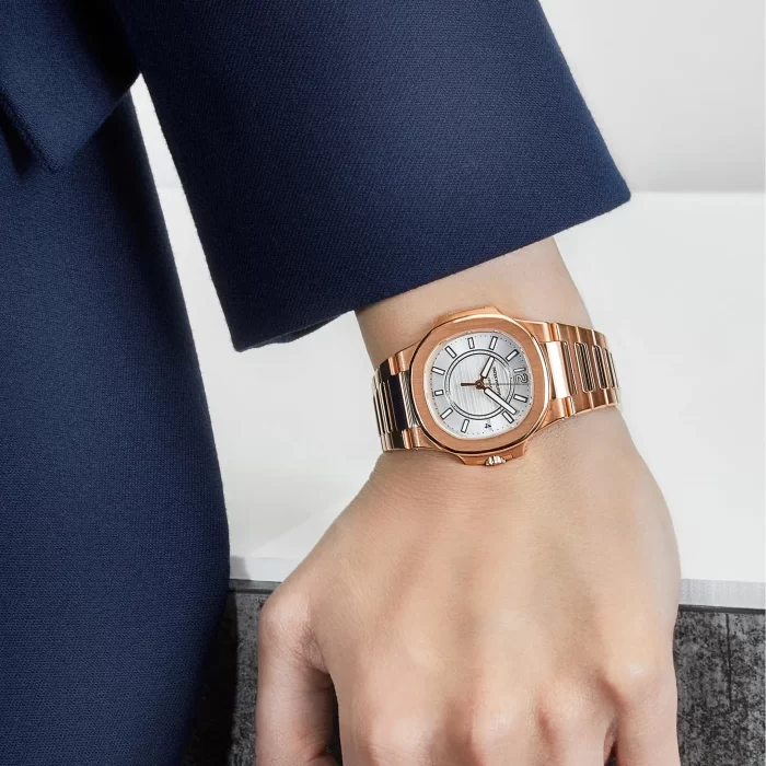 Patek Philippe Nautilus 7011/1R-001 Rose Gold Silver Dial - 图片 2