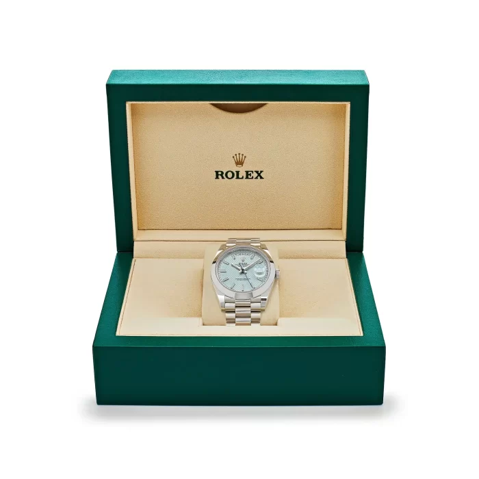 Rolex Day-Date 228206 Platinum Ice Blue Diagonal Motif Dial - 图片 7