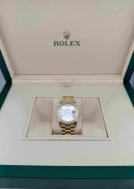 Rolex Day-Date 228348RBR Yellow Gold Diamond Bezel Silver Dial (2021) - 图片 4