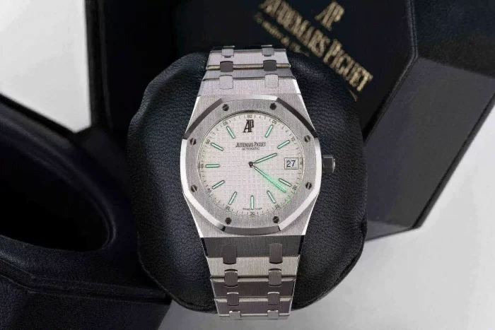 Audemars Piguet Oak Jumbo Extra-Thin Ref. # 15202ST.OO.0944ST.01 - 图片 3