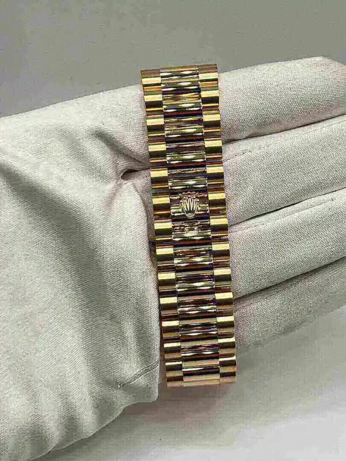 Rolex Day-Date 228238 Yellow Gold White Dial - 图片 5
