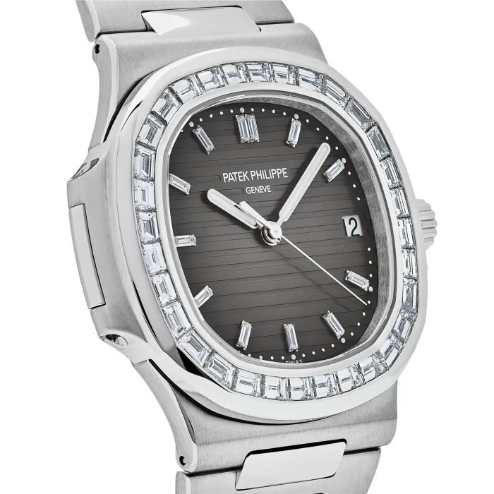 Patek Philippe Nautilus 5711/110P-001 Platinum Grey Dial Diamond Bezel - 图片 3