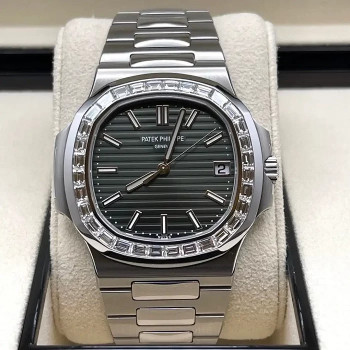 Patek Philippe Nautilus 5711/1300A Stainless Steel Green Dial Diamond Bezel - 图片 2