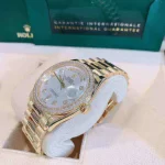 Rolex Day-Date 36 Mother of Pearl Dial Gold Diamond Bezel Watch 128348RBR-0017 128348RBR - 图片 5