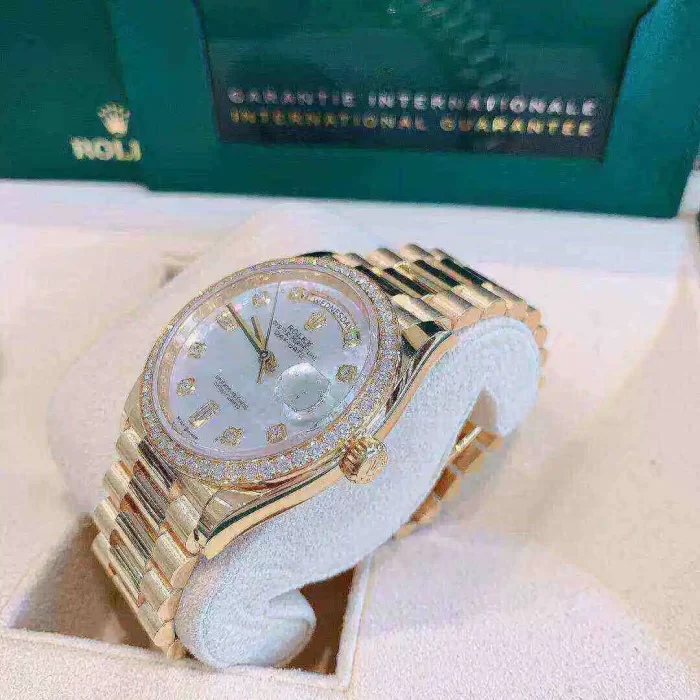Rolex Day-Date 36 Mother of Pearl Dial Gold Diamond Bezel Watch 128348RBR-0017 128348RBR - 图片 5