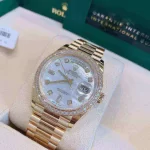 Rolex Day-Date 36 Mother of Pearl Dial Gold Diamond Bezel Watch 128348RBR-0017 128348RBR - 图片 6