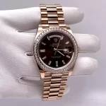 Rolex Day-Date 228345RBR Rose Gold Diamond Bezel Chocolate Dial - 图片 3