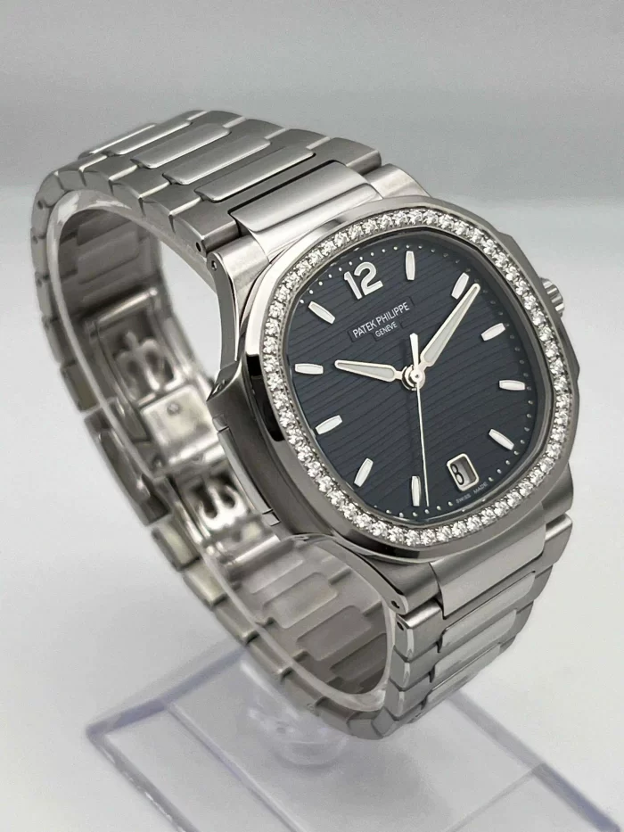 Patek Philippe Nautilus 7118/1200A-001 'Ladies' Blue Dial Diamond Bezel (2021) - 图片 3
