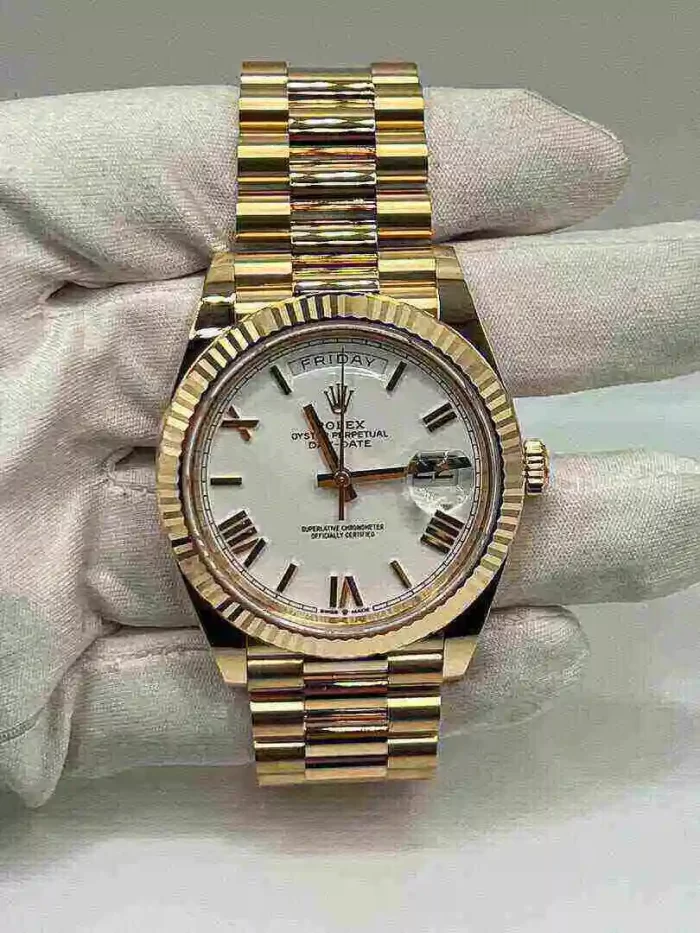 Rolex Day-Date 228238 Yellow Gold White Dial - 图片 3
