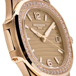 Patek Philippe Nautilus 7010/1R-012 Quartz Rose Gold Diamond Bezel - 图片 4