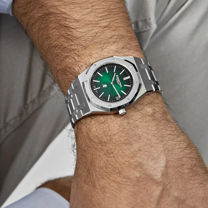 Audemars Piguet Royal Oak 16202PT.OO.1240PT.01 'Jumbo' Extra-Thin '50th Anniversary' Green Dial - 图片 3