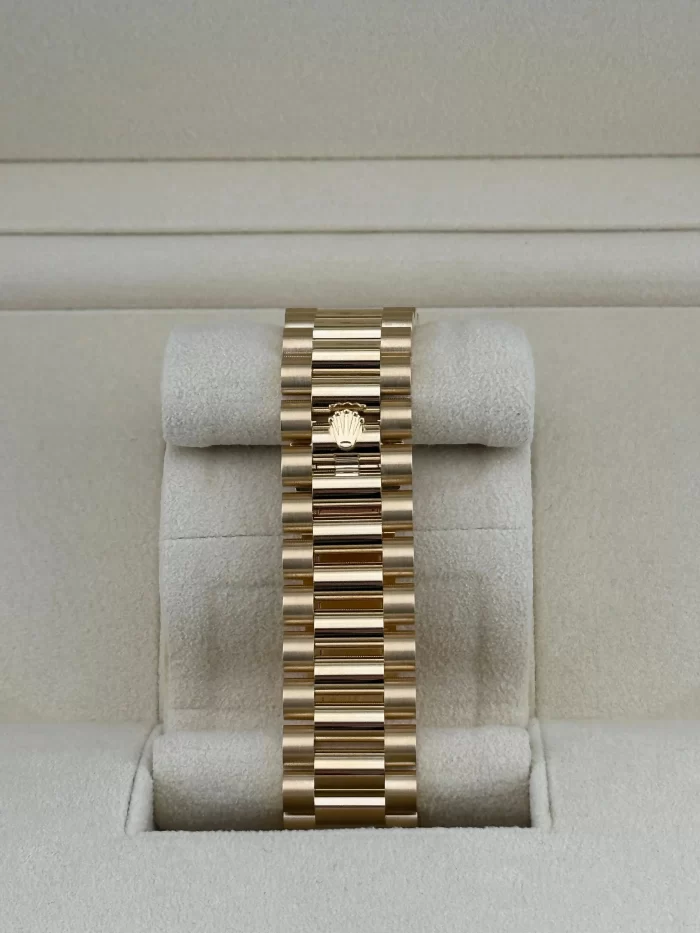 Rolex Day-Date 40 Yellow Gold Champagne Dial 228238 - Image 6