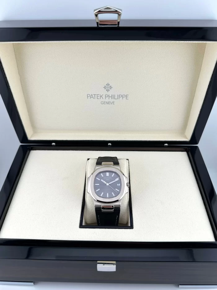 Patek Philippe Nautilus 5711G-001 White Gold Grey Dial (2011) - 图片 4