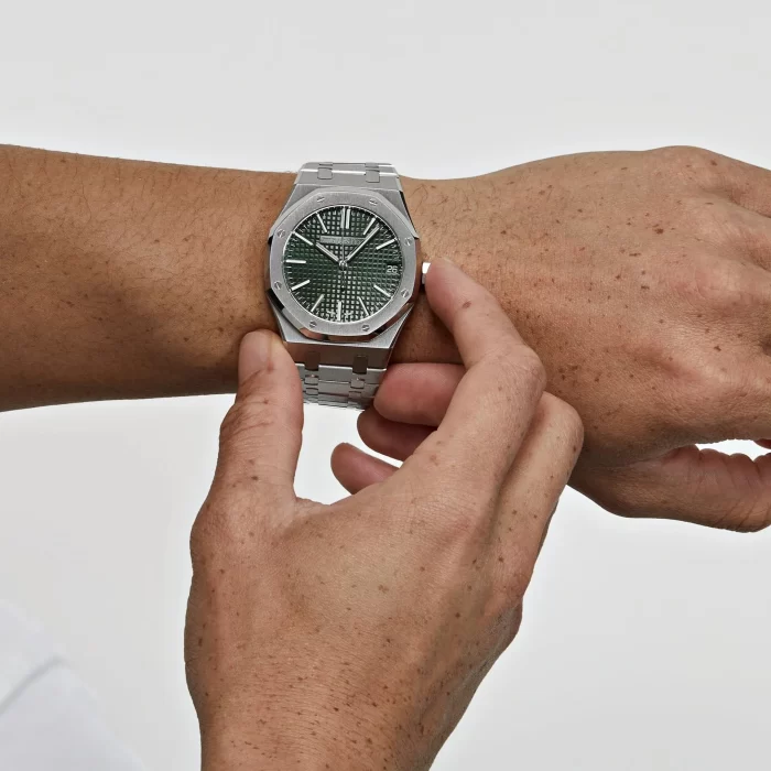 Audemars Piguet Royal Oak Selfwinding 15510ST.OO.1320ST.09 Stainless Steel Green Dial (2023) - 图片 6